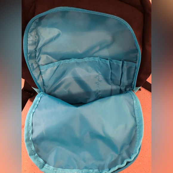 Like New Quiksilver small backpack - Picture 2 of 3